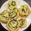 Roses à la courgette et aux oignons