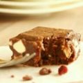 Brownie noir et blanc aux cranberries