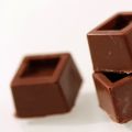 Chocolats au lait fourrés au praliné