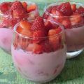 Verrine aux fraises et aux fruits rouges, à la[...]