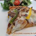 Pizza au poulet mariné, oignons caramélisés et[...]