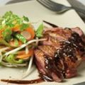 Filets de canette, sauce cacaotée et wok de[...]