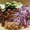 Salade de quinoa, avocat et fruits secs,[...]