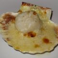 Coquilles St-Jacques sur lit de poireaux
