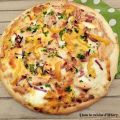 Pizza poulet-bacon sauce moutarde et miel /[...]