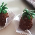 Façonnage de l'ananas par la pâte d'amande (How[...]