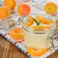 Fromage blanc aux abricots façon charlotte
