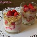 Verrines aux fraises sur creme citronnee et[...]