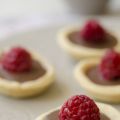 Tartelettes à la framboise sur double ganache[...]