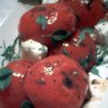 Tomates rôties au basilic accompagnées de féta