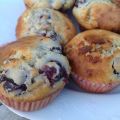 Muffins aux cerises et chocolat blanc