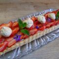 Tarte feuilletées aux fraises sur crème[...]