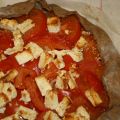 Tarte rustique à la tomate et à la feta