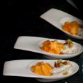 Cuillères de mousse de poivron