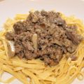 BOEUF HACHÉ À LA STROGANOFF