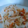 Salade de nouilles de riz au surimi