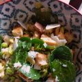 Salade Caesar au poulet, croûtons et parmesan