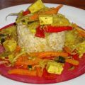 Wok de legumes et tofu au curry sur lit de riz[...]