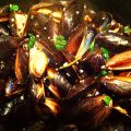 M8 -  Moules sautées à l'ail et basilic