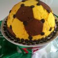 Gâteau sous forme ballon de foot (1 2 3 viva[...]