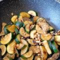 Poêlée de Courgettes aux Raisins Secs, Noix &[...]
