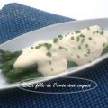 ASPERGES, SAUCE AU FROMAGE À LA CRÈME