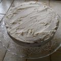 Gâteau Savoiardi avec crème au beurre à l'amande
