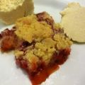 Crumble fruits frais, framboises et abricots