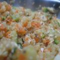 Salade tiède quinoa, tofu et légumes croquants[...]