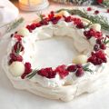 Pavlova couronne de Noël vegan aux cranberries,[...]