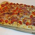 Pizza coppa, oignons, tomates