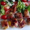 Brochettes de poulet roulé à la poitrine fumée