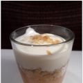 Parfait aux pommes, crumble aux amandes et[...]