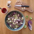 Salade de choux de Bruxelles crus, chou rouge[...]