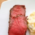 Rôti de boeuf au beurre ail et fines herbes