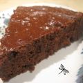 Gâteau au chocolat acidulé, aux dattes et aux[...]