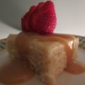 * Gâteau blanc et sauce caramel style St-Hubert[...]