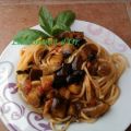 Spaghettis aux aubergines et aux olives noires,[...]