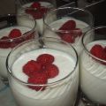 Yogourt aux guimauves et aux petits fruits