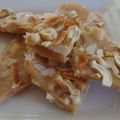 Caramel croquant aux noix et à l'orange