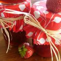 Confiture de fraises d'automne et de rhubarbe à[...]