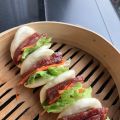 Gua bao au porc laqué char siu 叉燒割包