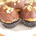 Muffins aux bananes, glaçage choco-arachide