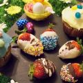 Cupcakes de Pâques et Fraises en habits de fêtes