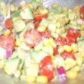 Salade de maïs , d'avocat et de tomate