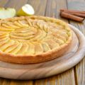 Tarte aux pommes parfumée au rhum