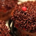 Muffins au chocolat - décoration araignée