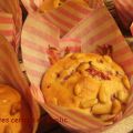 Muffins aux framboises, café et pignons