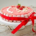 Entremets au chocolat blanc, fraises et[...]