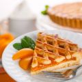Tarte fine aux abricots et au romarin